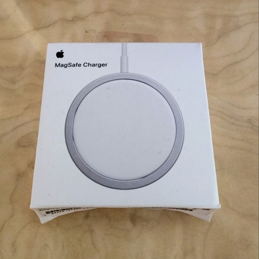 Apple Magsafe Charger - Never Used!